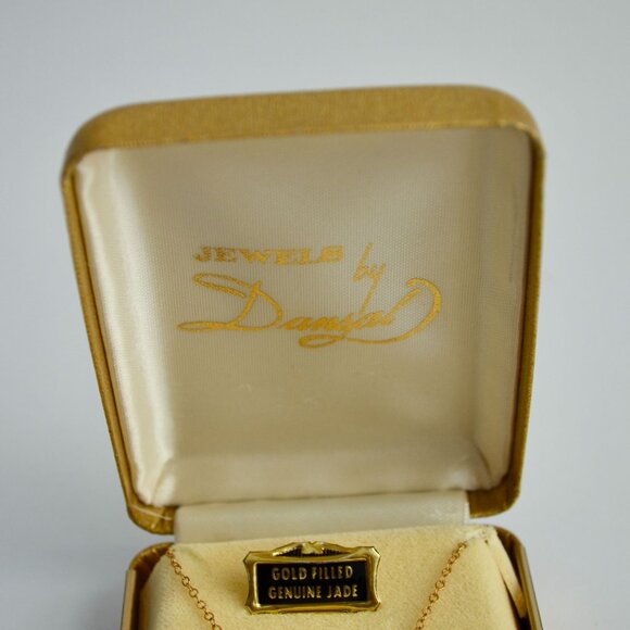 Vintage Gold Filled Genuine Jade Necklace with Box 16" Chain - Picture 3 of 5